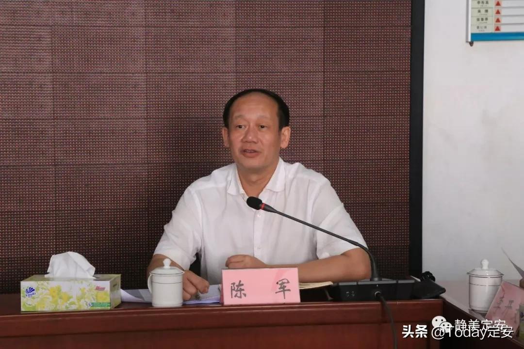 鸡飞狗桃闹翻天美女陪件复复来打一准确生肖，详细解答、定量解答解释落实