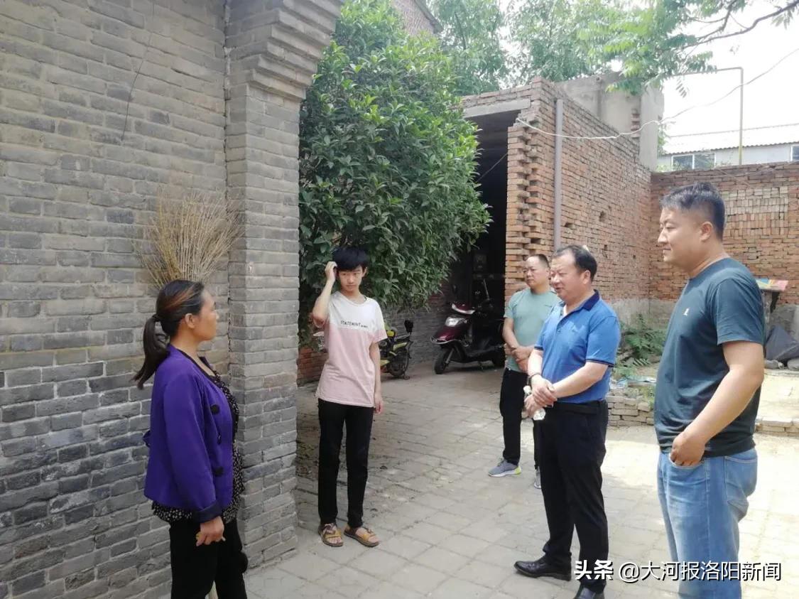 鸡飞狗桃闹翻天美女陪件复复来打一准确生肖精选解析、解释与落实、精准解答解释落实