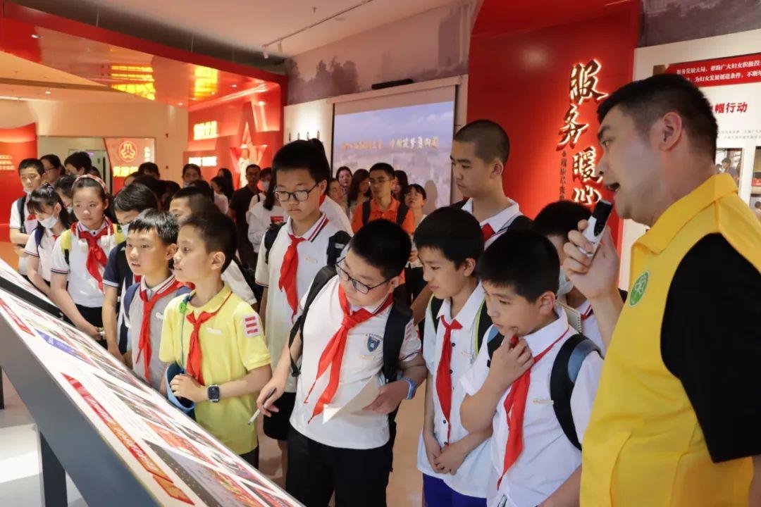 咆哮金虎戏波涛,纷纷后土涂泥甚是什么生肖全面释义、构建解答解释落实